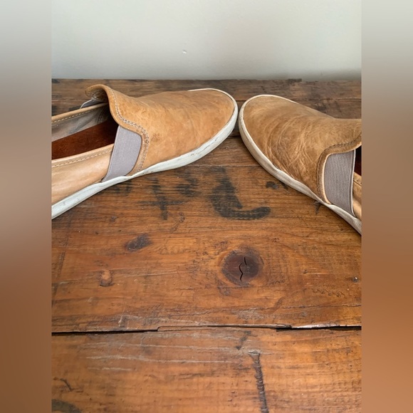 Frye leather loafers 
Slip ons - Picture 10 of 16